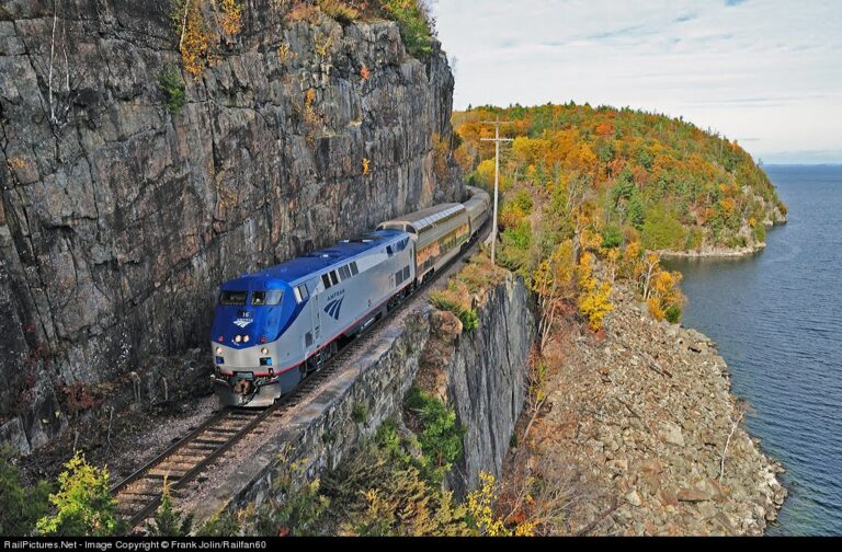 Amtrak-Lake-Champlain view